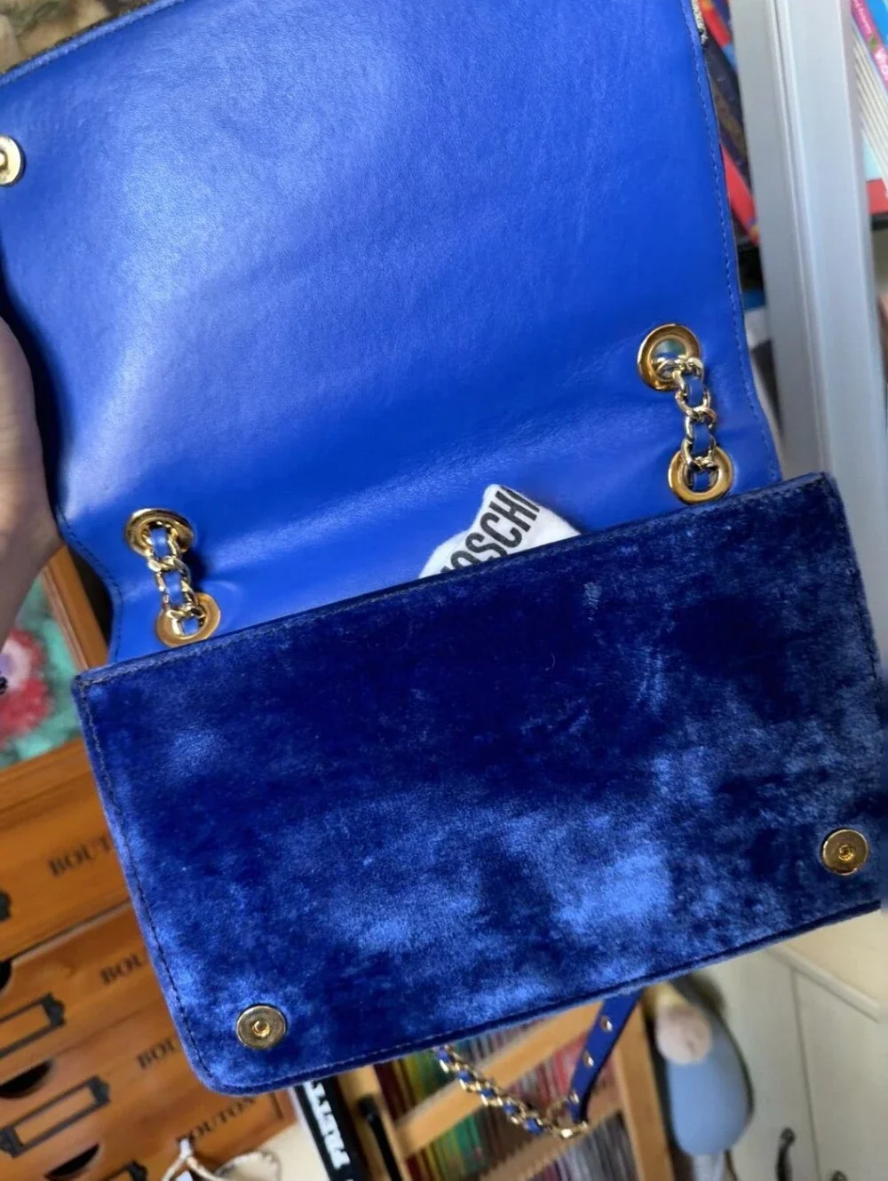 Moschino good width